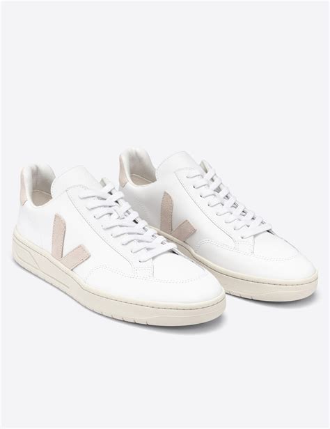 veja trainers sizes.